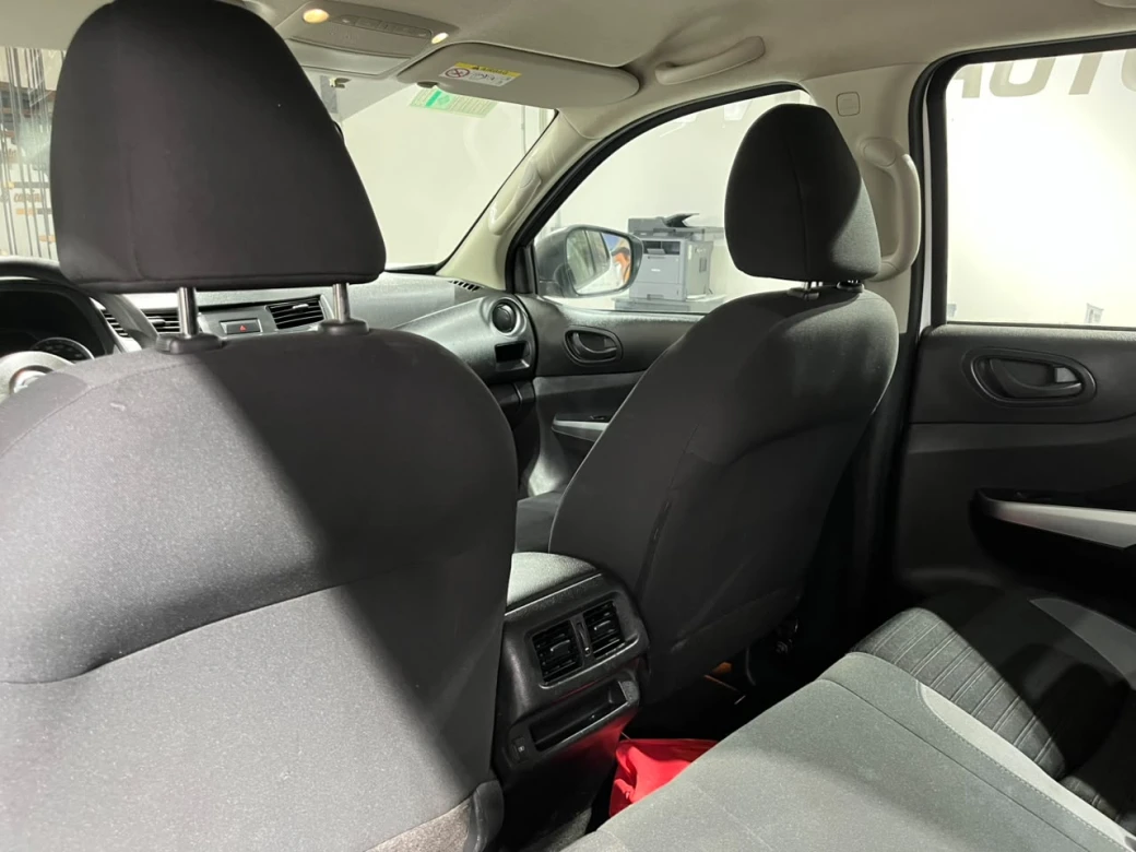 imagen 0 de vehiculo con id 2205
